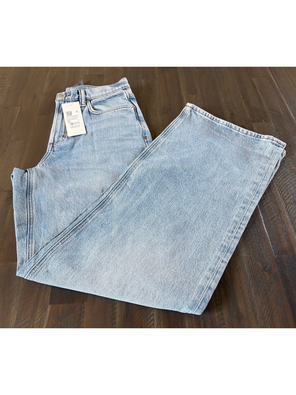 Vuori Women’s Vintage Wideleg Jeans Light Wash Indigo Denim Size 27 NWT